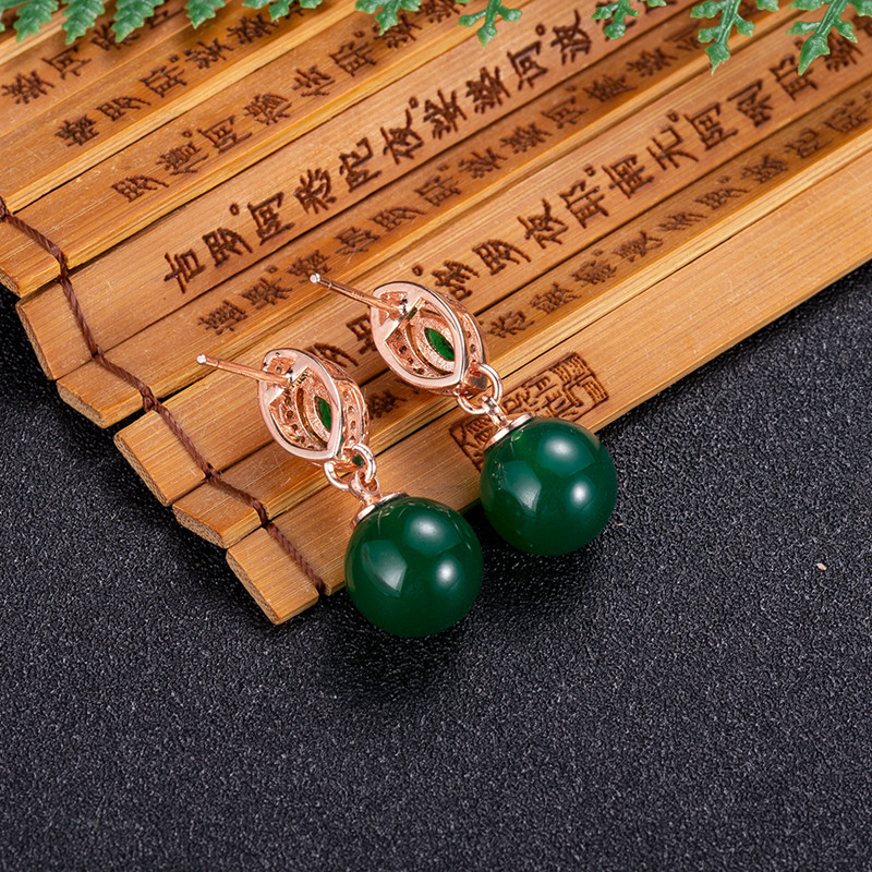 Orecchini con perline di giada - Gold Plated Jewelry recensione e prezzo